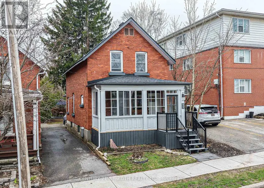Detached at 45 ALBERT STREET N, Orillia