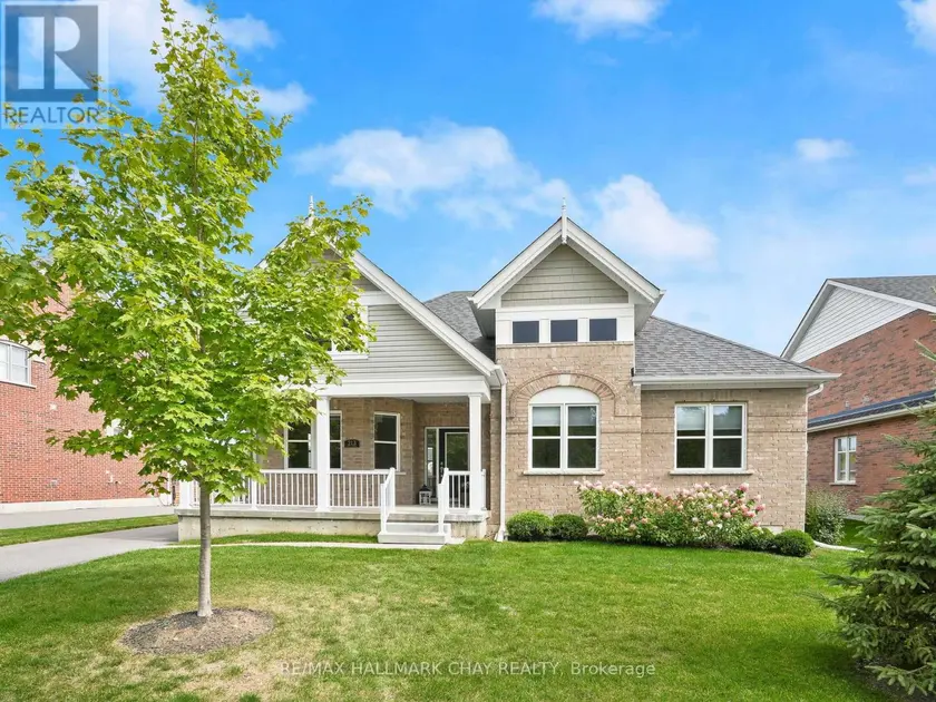 Detached at 213 MARY STREET, Clearview