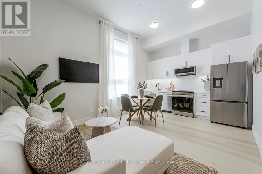 Apartment at 301 - 145 CLAPPERTON STREET, Barrie