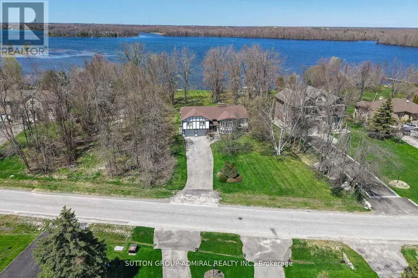 Detached at 182 BAYSHORE DRIVE, Ramara