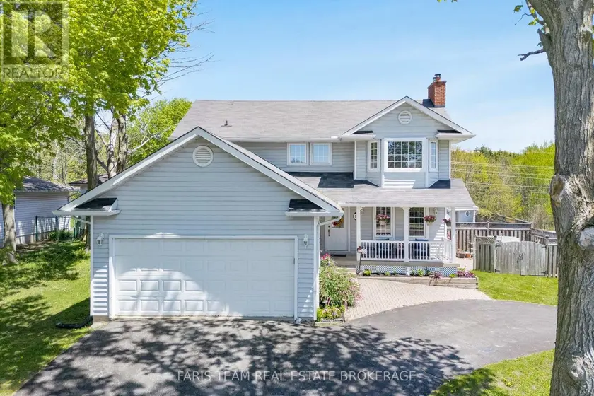 Detached at 1 HALLEN DRIVE, Penetanguishene