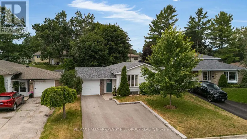 Multiplex at 184 WOODLAND DRIVE, Midland