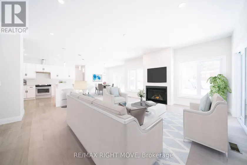 Detached at 38 BELLEHUMEUR ROAD, Tiny