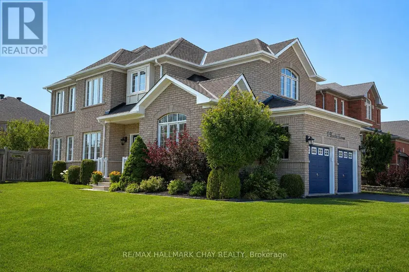 Detached at 2 VERSAILLES CRESCENT, Barrie