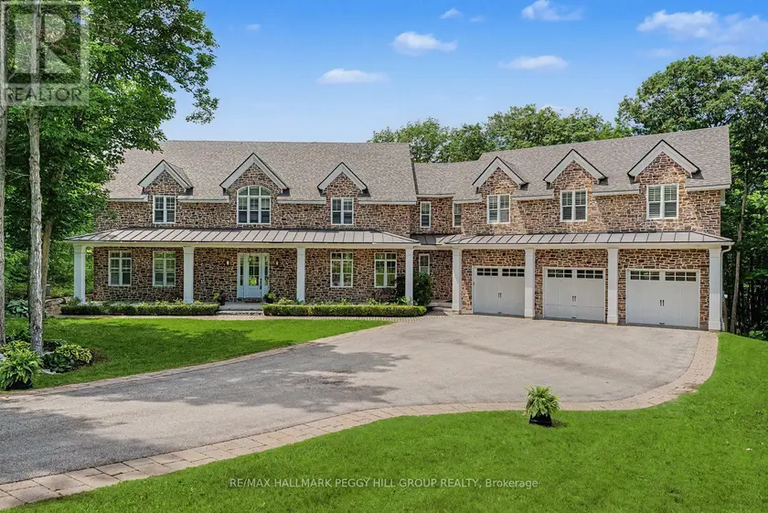 Detached at 16 HERON BOULEVARD, Springwater