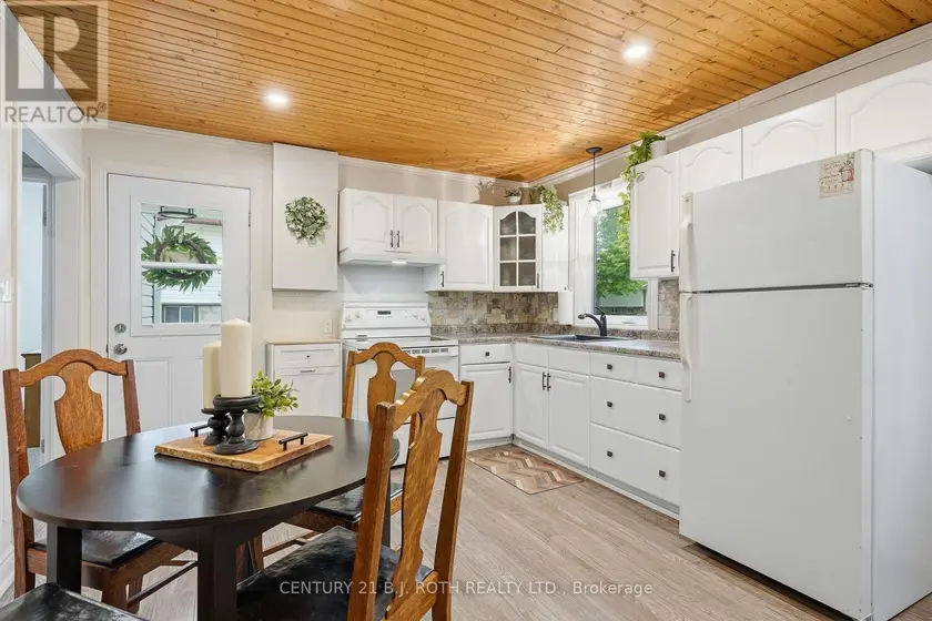 Detached at 3408 CORONATION AVENUE, Severn
