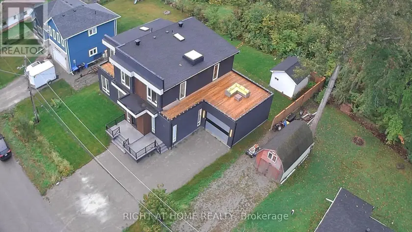 Detached at 56 SALLOWS DRIVE, Tay