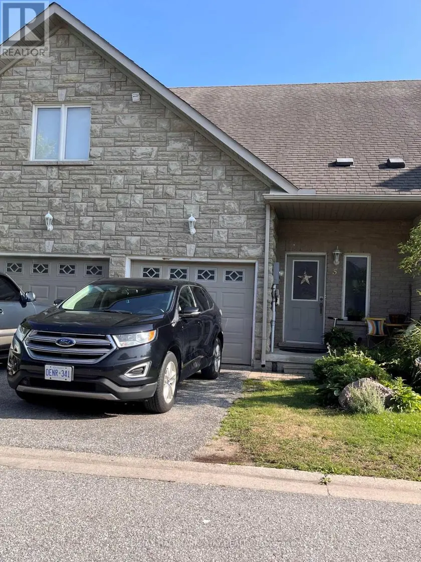 Townhouse at 5 - 125 HURONIA ROAD, Barrie