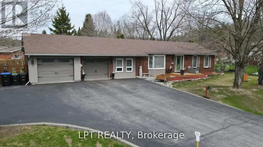 Detached at 34 CEDAR CREEK ROAD, Springwater