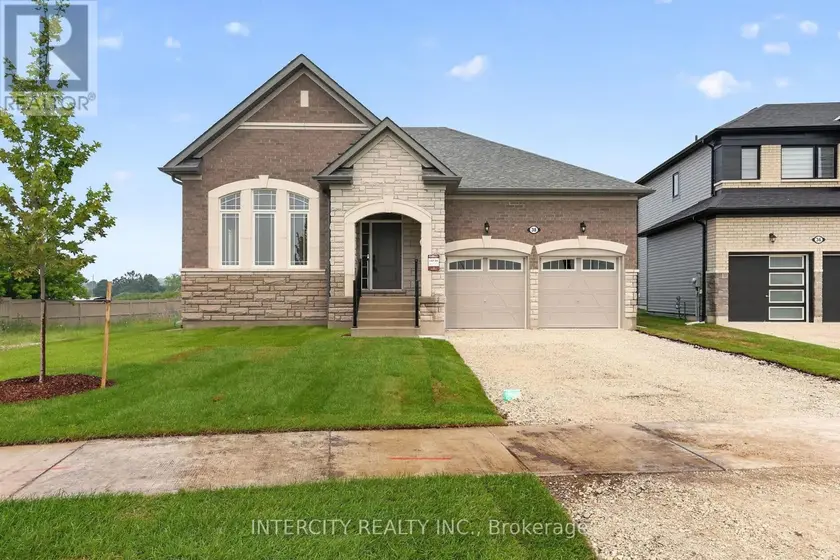 Detached at 38 LEGACY CIRCLE, Wasaga Beach