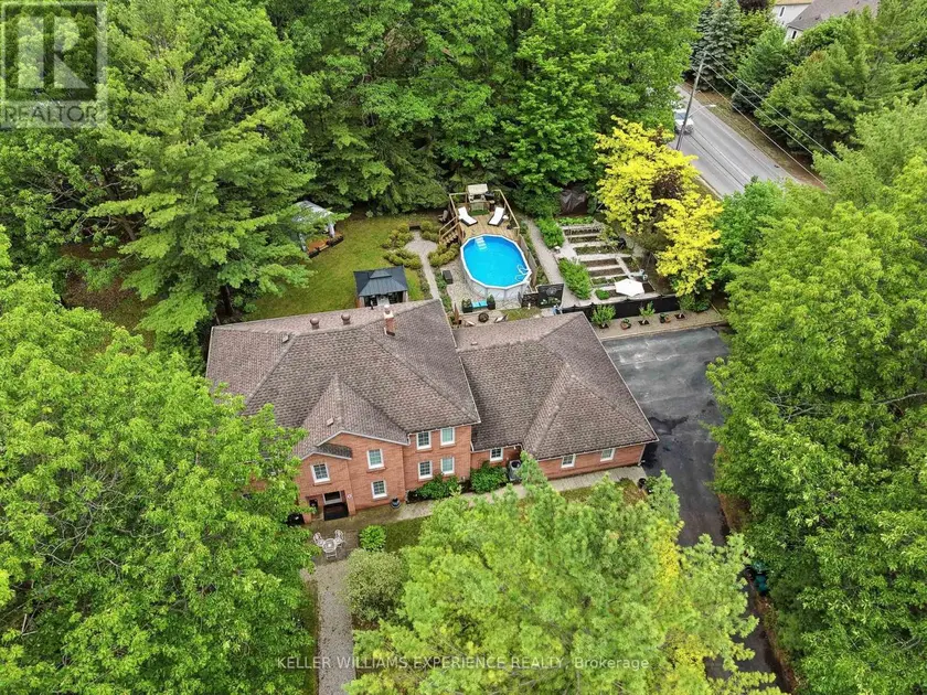 Detached at 2 SEELEY COURT, Wasaga Beach