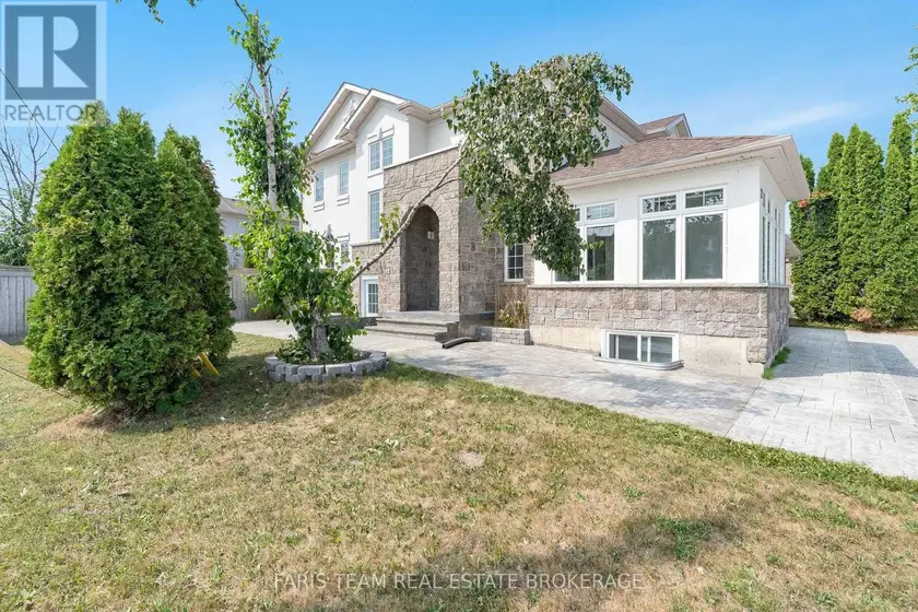 Detached at 2 VANESSA DRIVE, Orillia