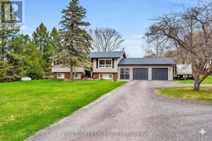 Detached at 2477 OLD FORT ROAD, Tay