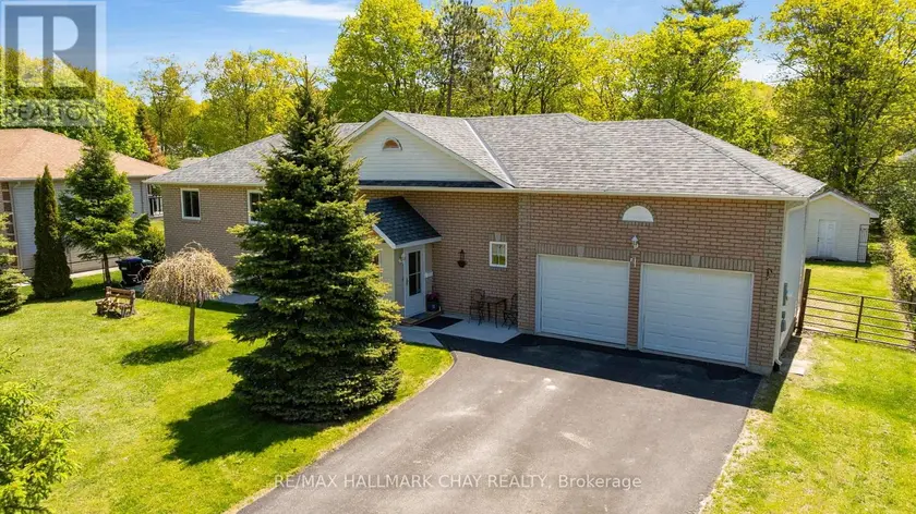 Detached at 29 FOLIAGE DRIVE, Tiny