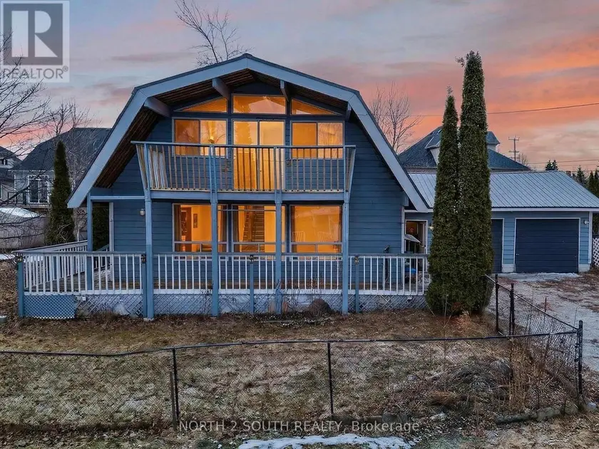 Detached at 13 BAYVIEW AVENUE, Wasaga Beach