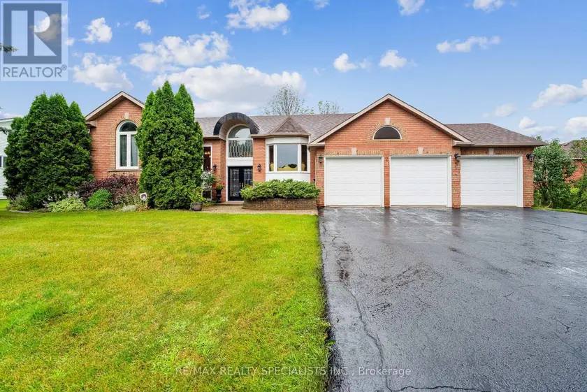 Detached at 22 LAMONT CREEK DRIVE, Wasaga Beach