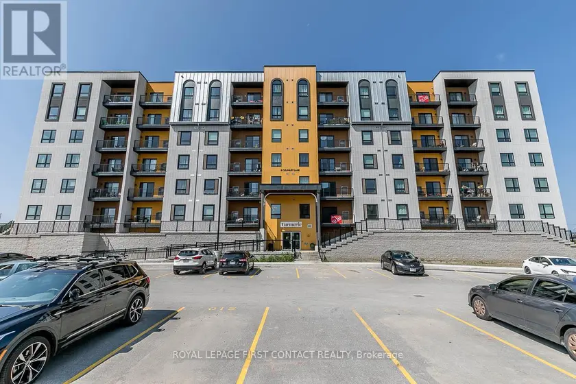 Apartment at 101 - 8 CULINARY LANE, Barrie