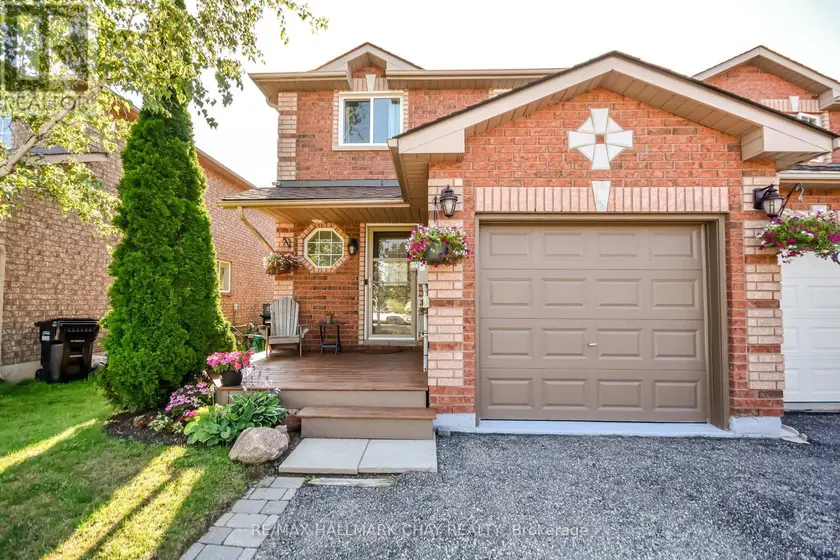 Townhouse at 17 SRIGLEY STREET, Barrie