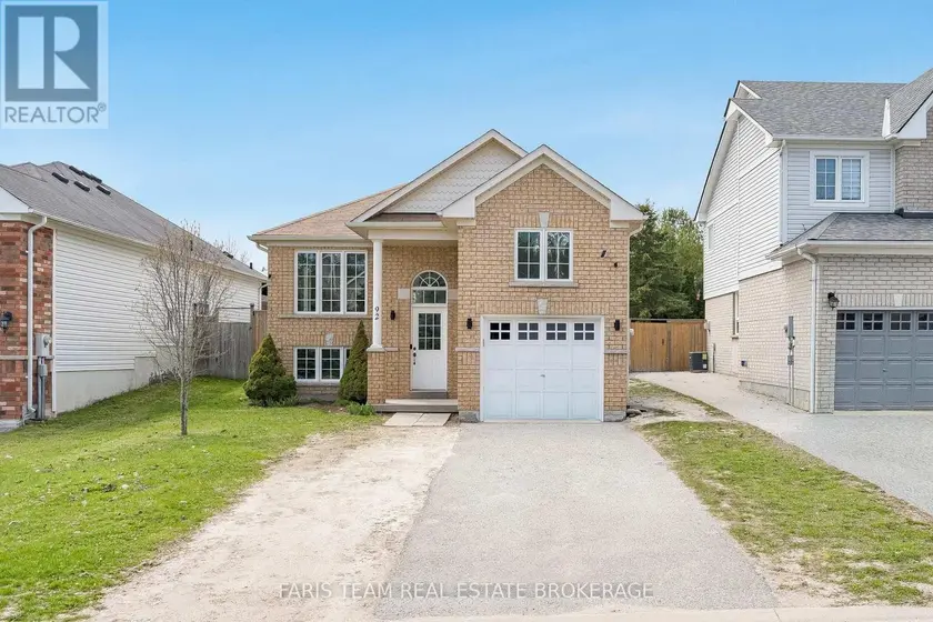 Detached at 92 WESLEY AVENUE, Wasaga Beach