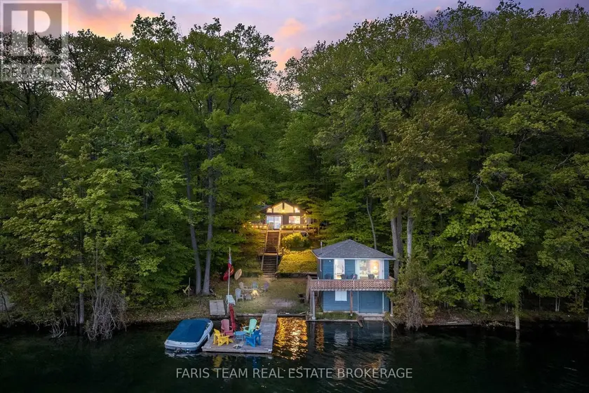 Detached at 112 FARLAIN LAKE ROAD E, Tiny