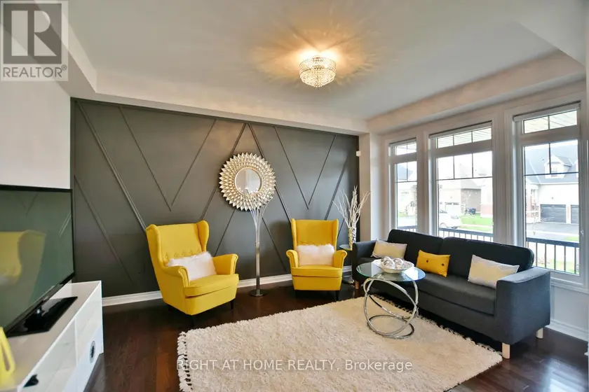 Detached at 94 KIRBY AVENUE, Collingwood