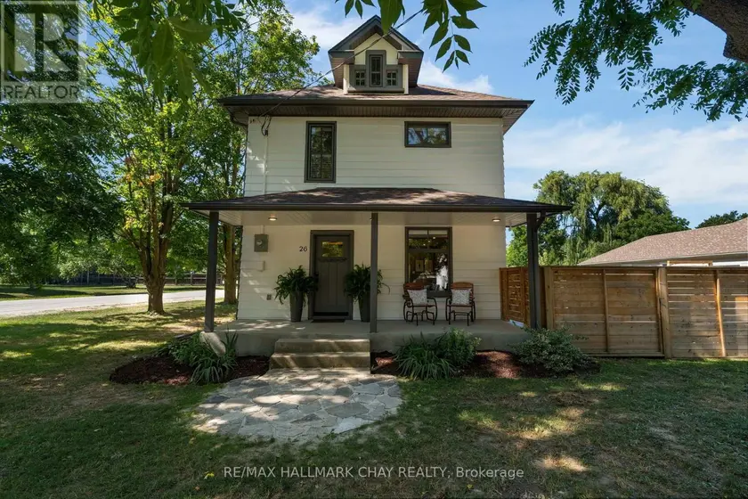 Detached at 26 EDWARD STREET W, Clearview