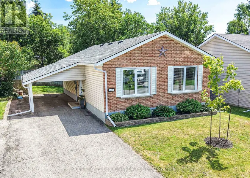 Detached at 49 BOND STREET, Orillia
