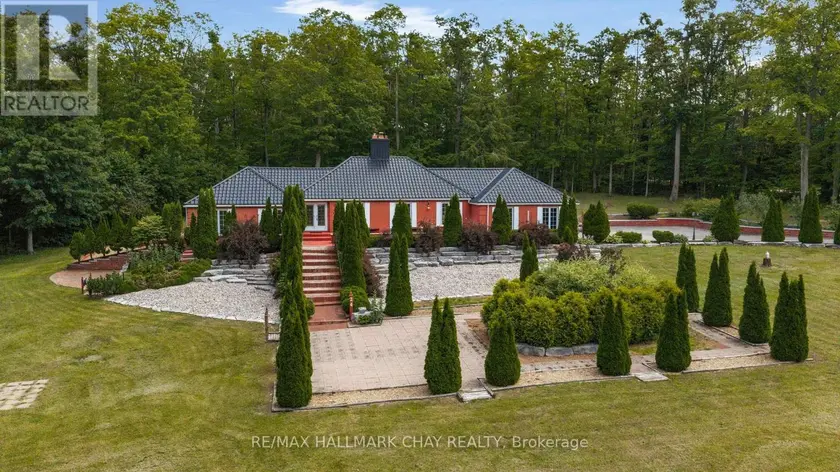 Detached at 24 WOODLAND CRESCENT, Oro-Medonte