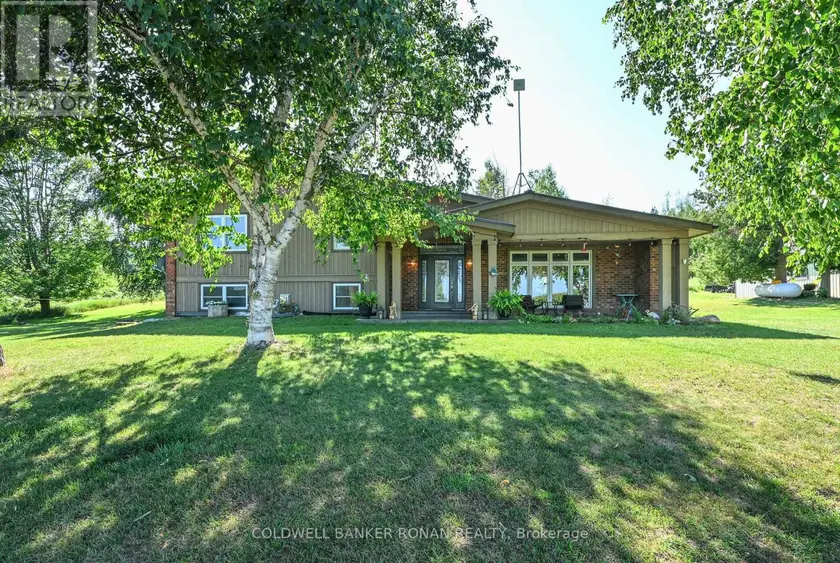 Detached at 3430 CONCESSION 3 S, Clearview
