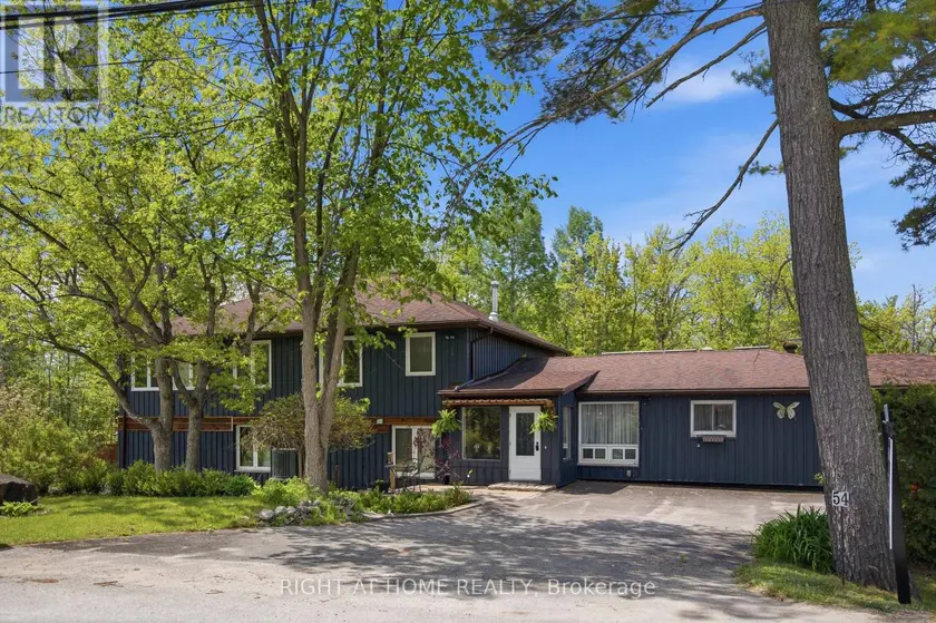 Detached at 54 FOREST HARBOUR PARKWAY, Tay