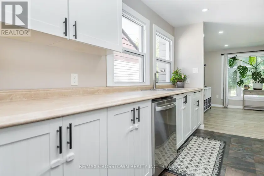 Detached at 281 ELIZABETH STREET, Midland