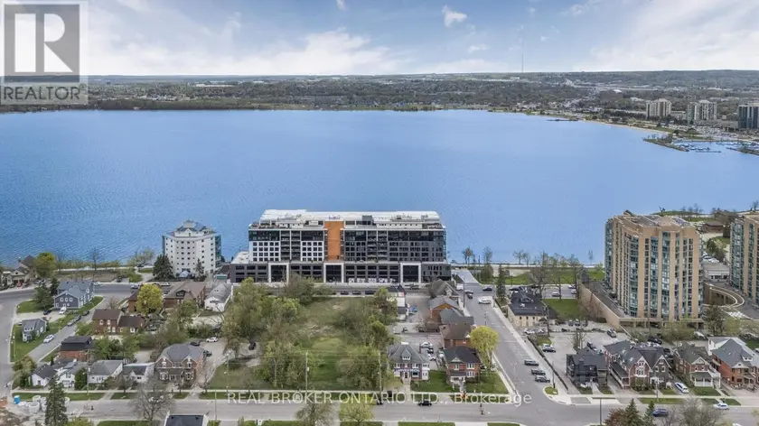 Apartment at PH 3 - 185 DUNLOP STREET E, Barrie