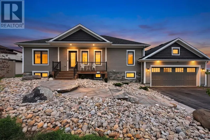Detached at 244 FRANK STREET, Midland