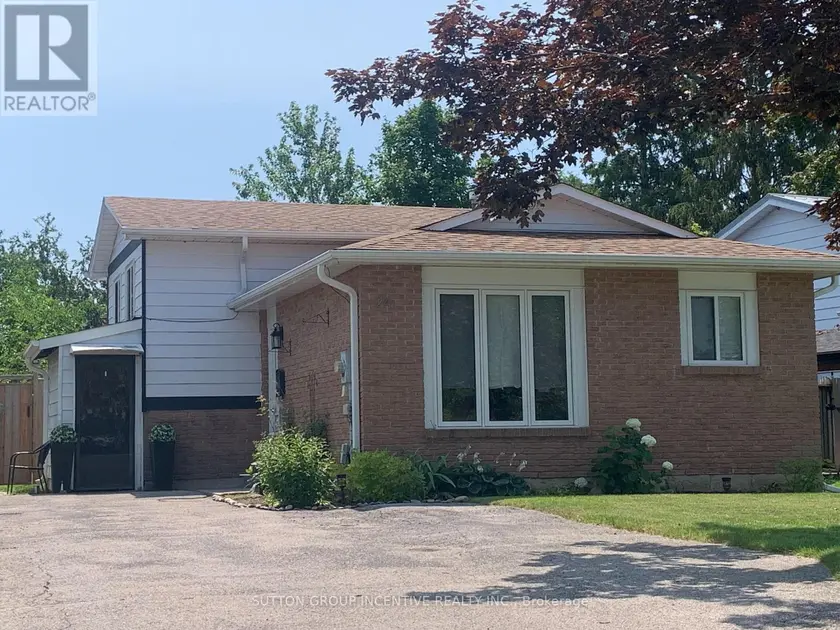 Detached at 24 FROST TRAIL, Barrie