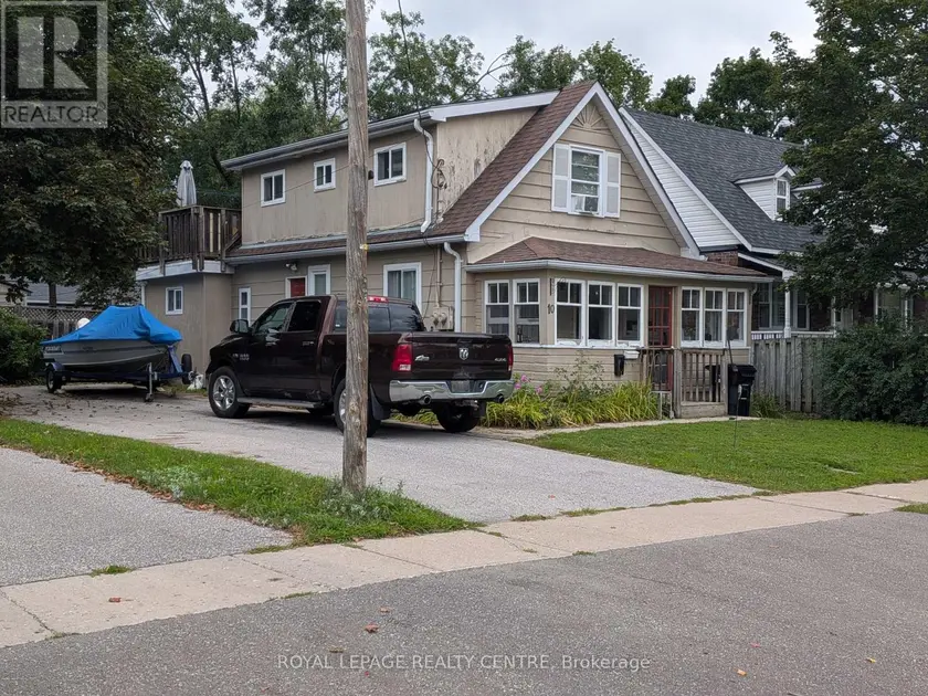 Detached at UPPER - 10 DUFFERIN STREET, Barrie