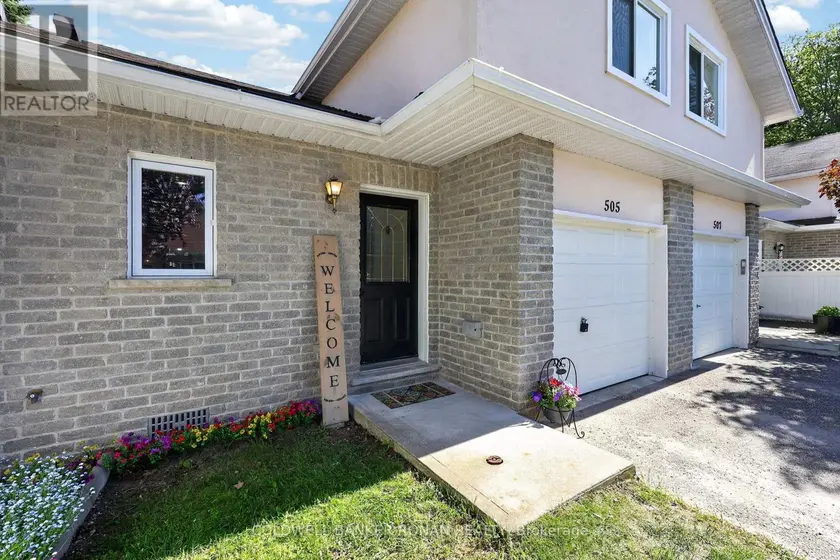 Townhouse at 505 THOMAS STREET, Clearview