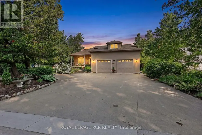 Detached at 1068 SHORE LANE, Wasaga Beach