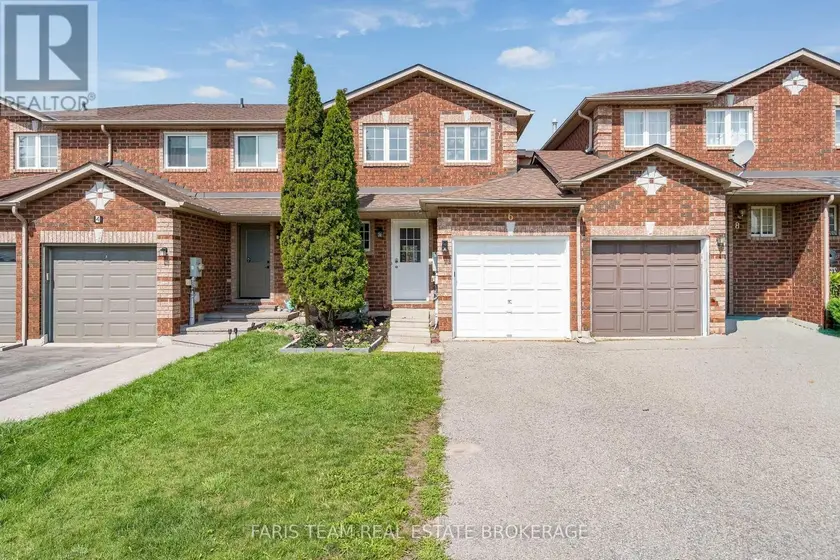 Townhouse at 6 RAYMOND CRESCENT, Barrie