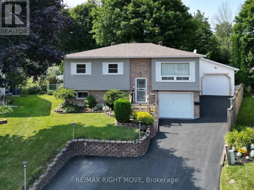 Detached at 8 GAUDAUR COURT, Orillia