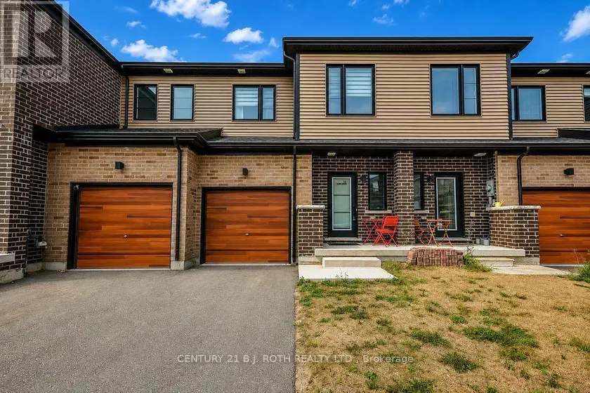 Townhouse at 35 PUMPKIN CORNER CRESCENT, Barrie