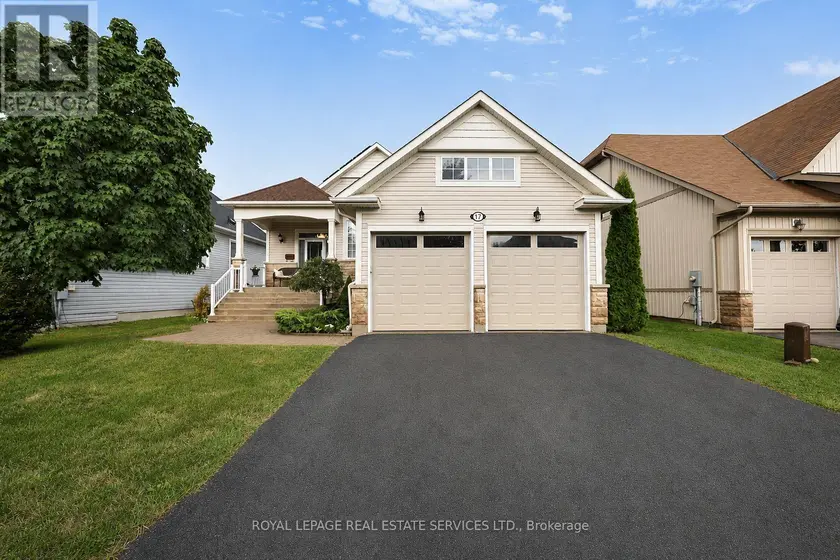 Detached at 17 LEEWARD CIRCLE, Wasaga Beach