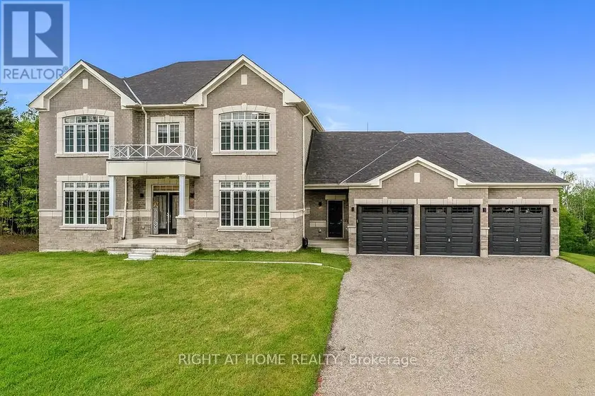 Detached at 8 FOREST HEIGHTS COURT, Oro-Medonte
