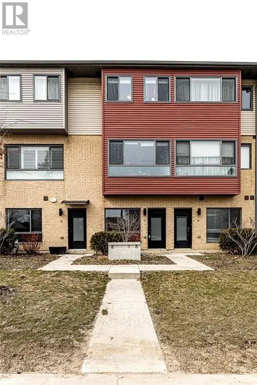 Townhouse at 8 - 369 ESSA ROAD, Barrie