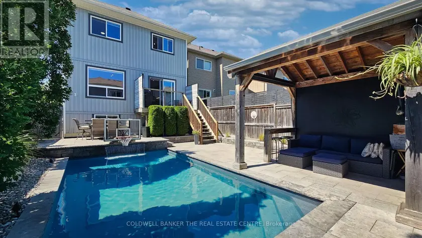 Detached at 37 PEARL DRIVE, Orillia