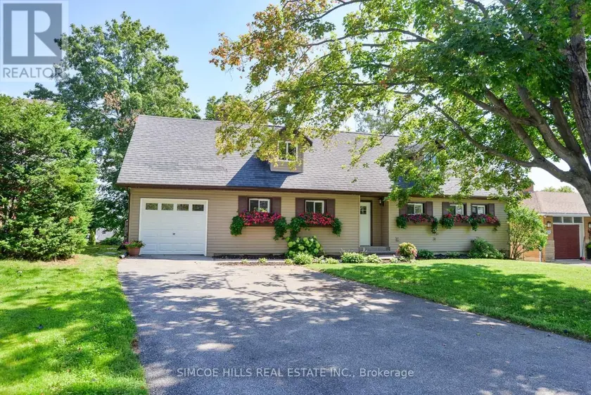 Detached at 334 OLD MUSKOKA ROAD, Orillia