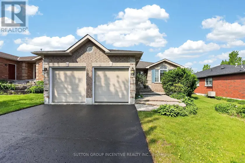 Detached at 101 LION'S GATE BOULEVARD, Barrie