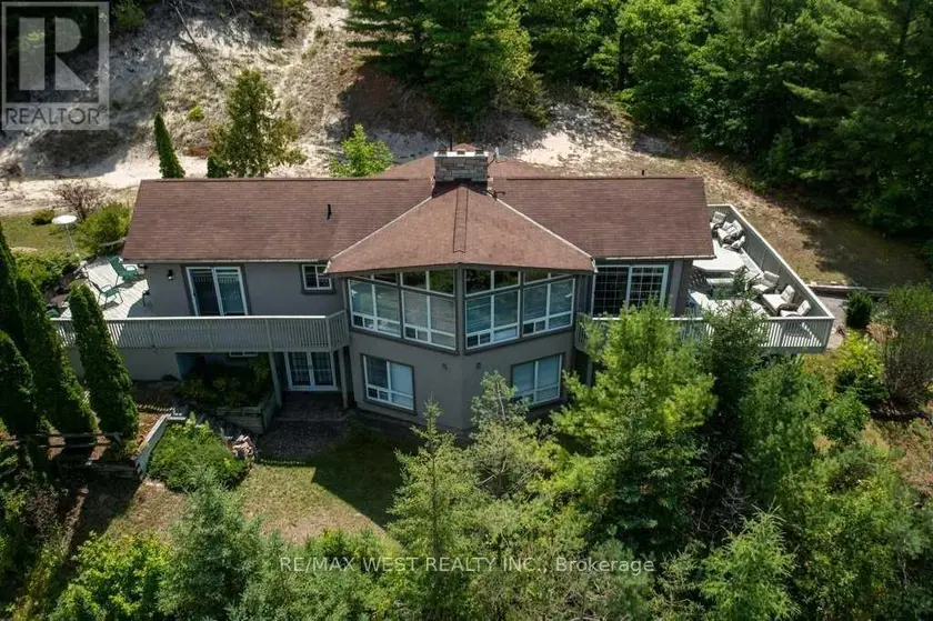 Detached at 29 MILTON STREET, Tiny