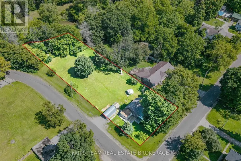 Detached at 29 MARSH LANE, Tiny