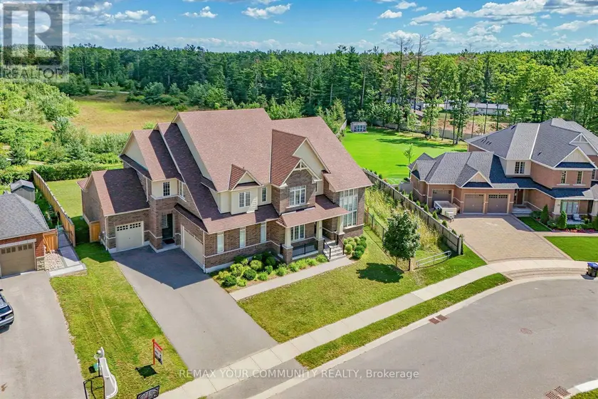 Detached at 19 REDMOND CRESCENT, Springwater