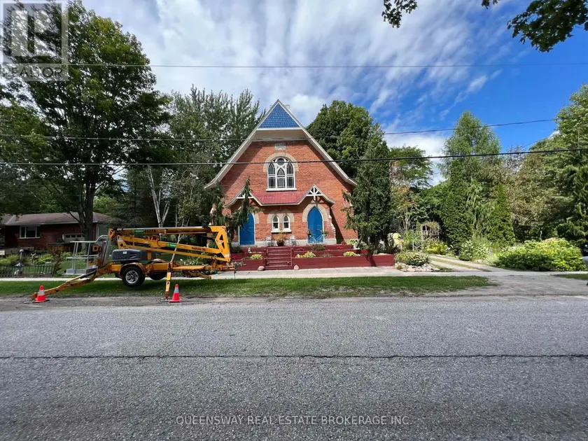 Detached at 10 MILL STREET W, Springwater